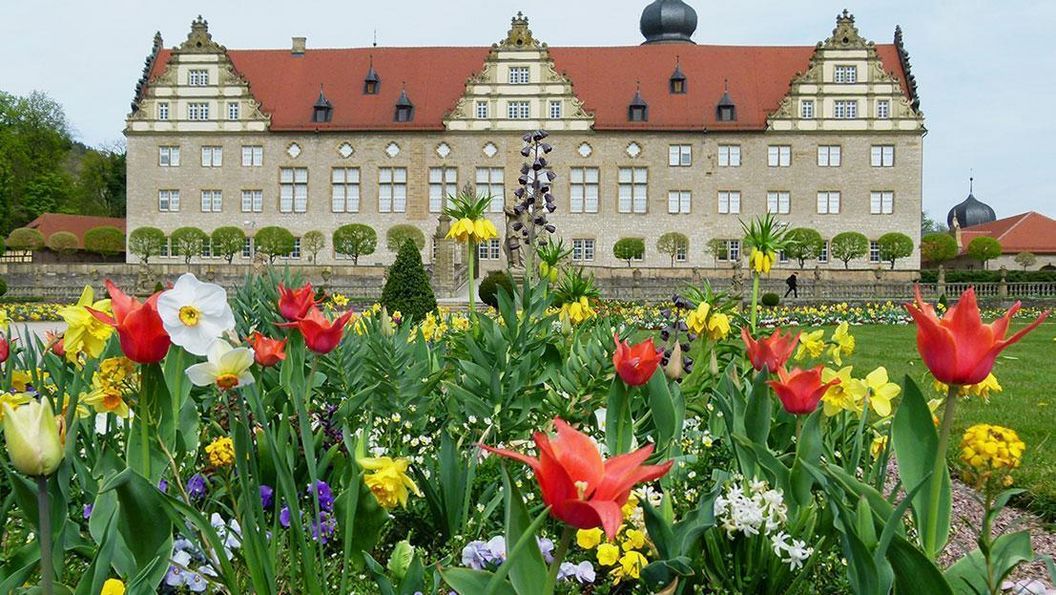 Frühjahrsbepflanzung im Schlossgarten Weikersheim