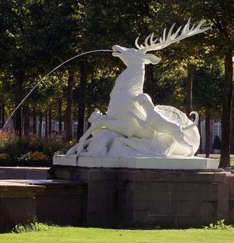 Schlossgarten Schwetzingen, Hirschskulptur