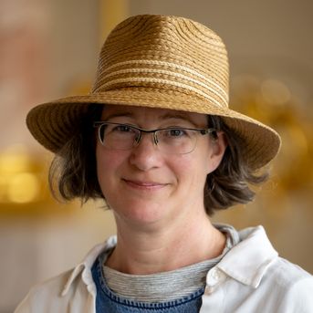 Mitarbeiterportät von Hanna Nimmenich