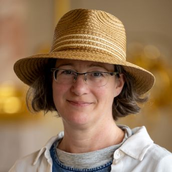 Mitarbeiterportät von Hanna Nimmenich