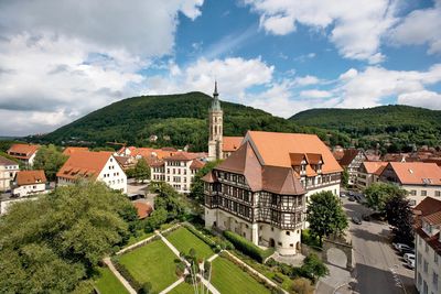 Schloss und Schlossgarten vom Residenzschloss Urach