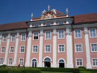 Foto: Staatliche Schlösser und Gärten Baden-Württemberg, Nina Kreckel Außenansicht Neue Schloss Meersburg