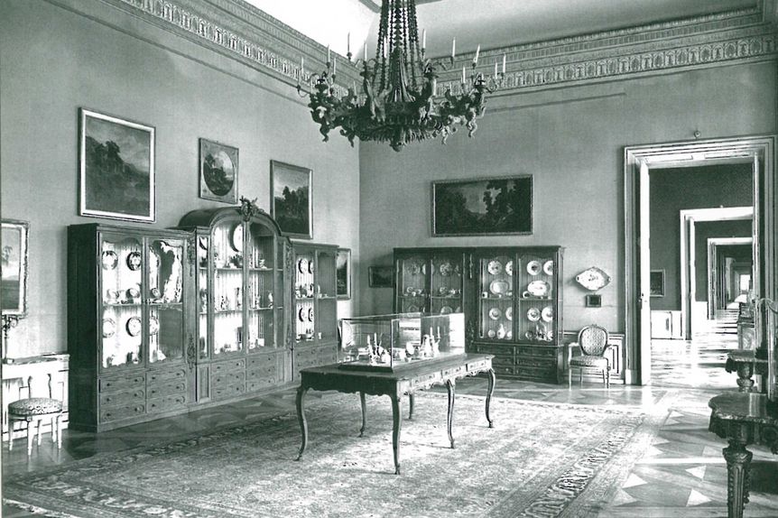 Foto: Staatliche Schlösser und Gärten Baden-Württemberg, Scan Wiese Barockschloss Mannheim, Schlossmuseum, historisches Foto