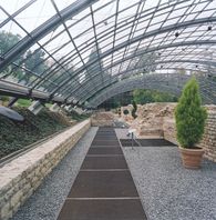 Foto: Staatliche Schlösser und Gärten Baden-Württemberg, Ingeborg F. Lehmann Besucherrundgang Römische Badruine Badenweiler