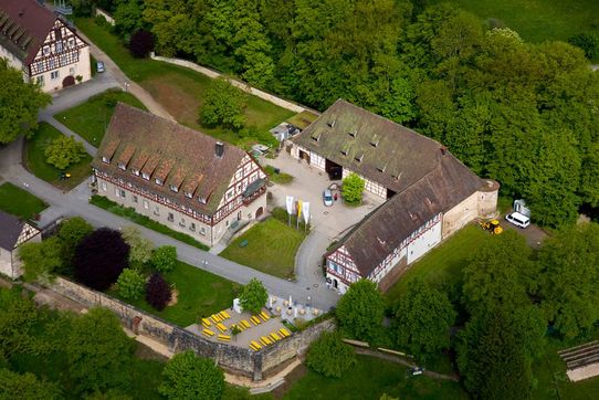 Kloster Lorch, Luftaufnahme mit Blick auf den Wirtschaftshof