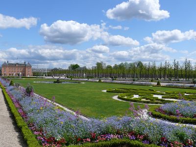 Schloss und Schlossgarten Schwetzingen, Garten im Frühling; Foto: Staatliche Schlösser und Gärten Baden-Württemberg; Petra Pechacek