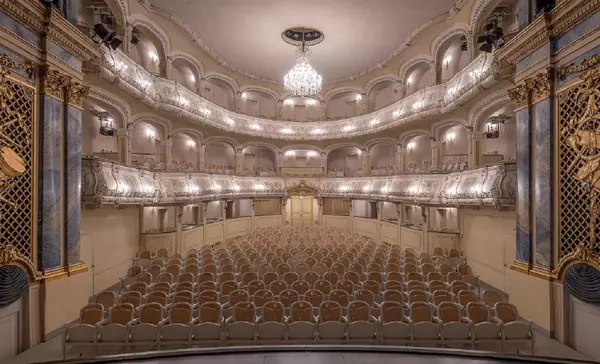 Schloss und Schlossgarten Schwetzingen, Hoftheater, Blick von der Bühne