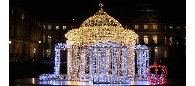 Lichtskulptur der Grabkapelle auf dem Württemberg auf dem Schlossplatz Stuttgart