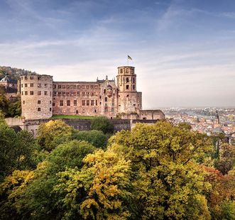 Schloss Heidelberg mit Blick ins Neckartal