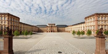 Barockschloss Mannheim von außen