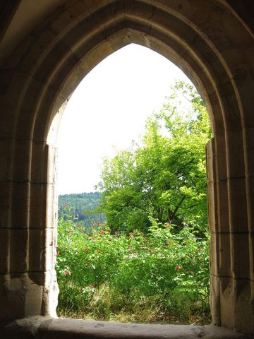 Kloster Lorch, Blick durch den Torbogen