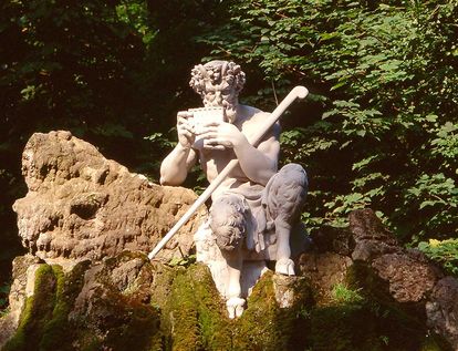 Figur des Pan im Schlossgarten Schwetzingen