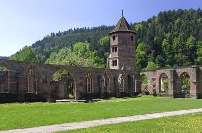 Kloster Hisau, Außenaufnahme; Foto: Staatliche Schlösser uns Gärten Baden-Württemberg