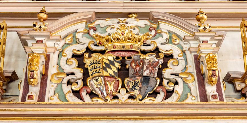 Residenzschloss Urach, Detailansicht Wappen im Goldenen Saal