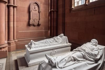 Großherzogliche Grabkapelle Karlsruhe, Grab von Luise von Baden