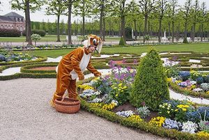 Osterhoppeln im Schlossgarten Schwetzingen