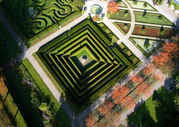 Kloster und Schloss Salem, Klostergarten, Labyrinth von oben