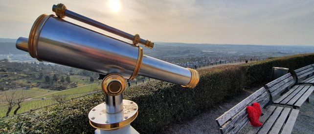 Grabkapelle auf dem Württemberg, KussOrt im Außenbereich