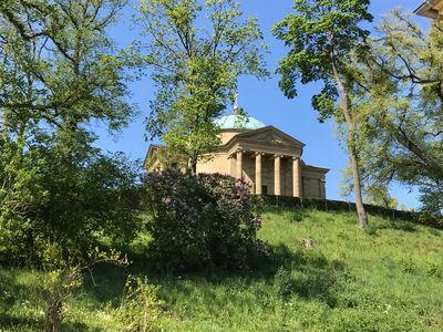 Grabkapelle auf dem Württemberg, Außenaufnahme; Foto: Staatliche Schlösser und Gärten Baden-Württemberg, Petra Schaffrodt