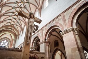 Kloster Maulbronn, Kruzifix vor der Chorschranke in der Klosterkirche Foto: Staatliche Schlösser und Gärten Baden-Württemberg, Günther Bayerl