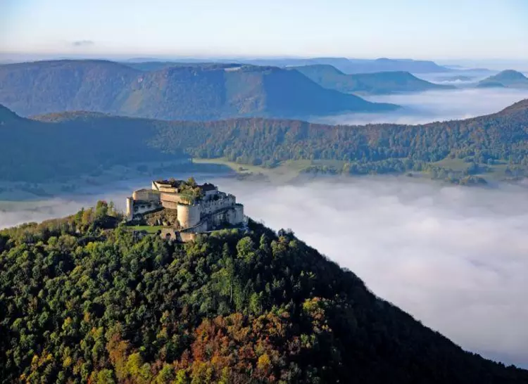 Foto: Staatliche Schlösser und Gärten Baden-Württemberg, Achim Mende Festungsruine Hohenneuffen