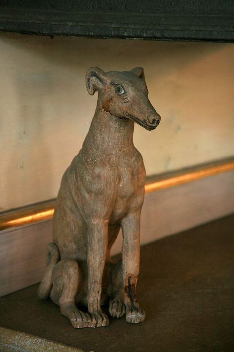 Residenzschloss Urach, Detail Hund im Goldenen Saal