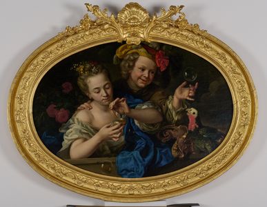 Barockschloss Mannheim, Nahaufnahme einer Supraporte mit goldenem Rahmen