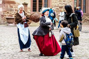 Schloss Heidelberg, Event, Frühlingserwachen, Kostümführerin  