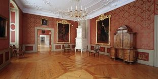 Neues Schloss Tettnang, Innenansicht, Erstes Rotes Zimmer oder auch Audienzzimmer