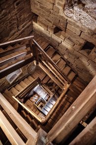 Foto: Staatliche Schlösser und Gärten Baden-Württemberg, Günther Bayerl Yburg Castle, Staircase; Photo: Staatliche Schlösser und Gärten Baden-Württemberg, Günther Bayerl