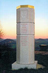 Foto: Staatliche Schlösser und Gärten Baden-Württemberg, Dieter Dehnert Hohenstaufen Fortress Ruins, Staufer Column; photo: Staatliche Schlösser und Gärten Baden-Württemberg, Dieter Dehnert
