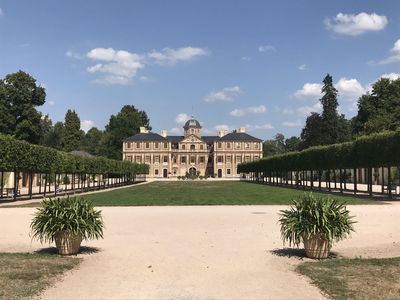 Blick auf das Schloss und Schlossgarten