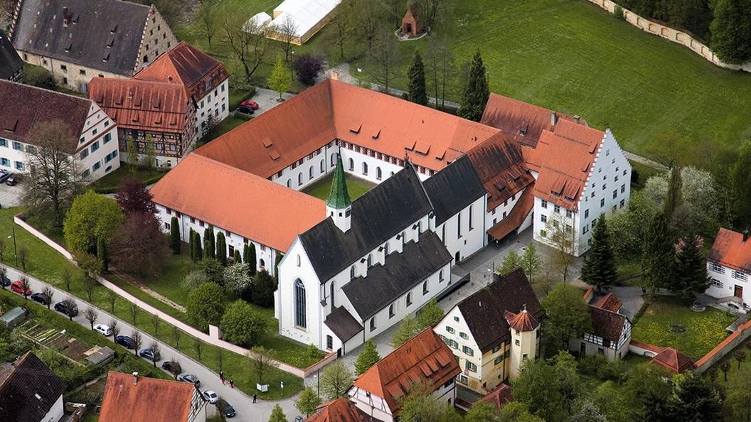 Das Kloster Heiligkreuztal, Luftansicht